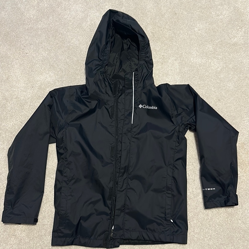 Boys Columbia Rain Jacket in Size Small (8) - perfect condition
